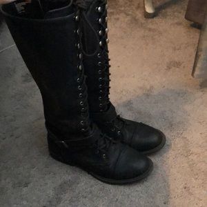 Lace up combat boot